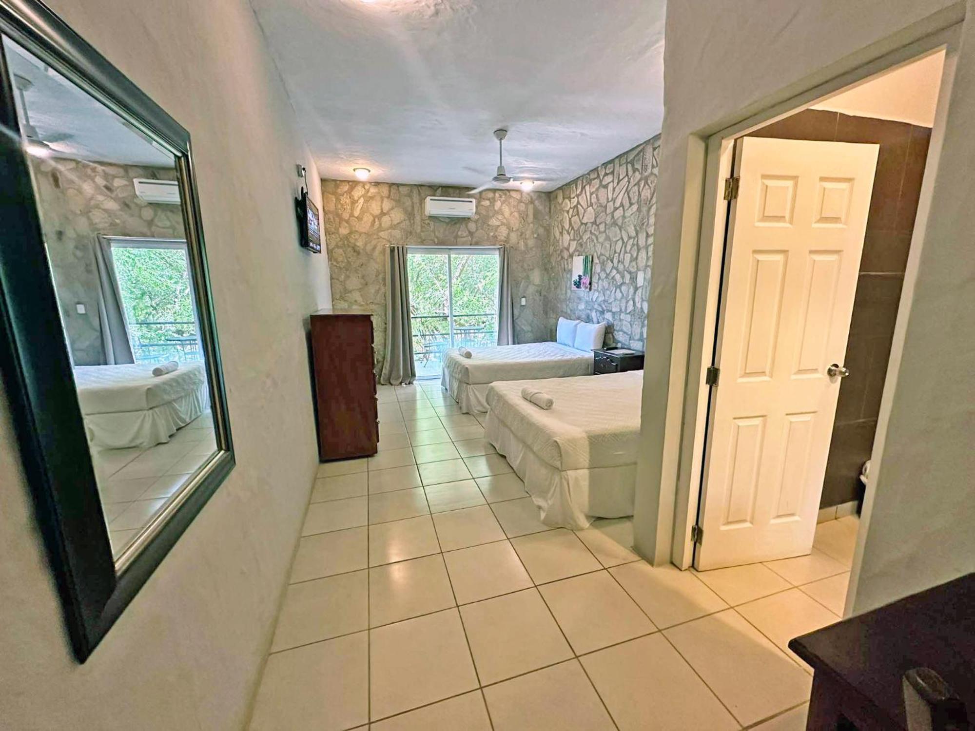 Surf Ranch & 4*